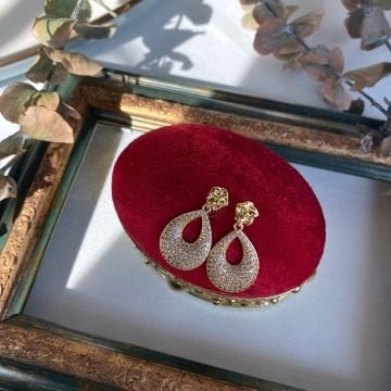 Çiçek Detaylı Taşlı Vintage Küpe
