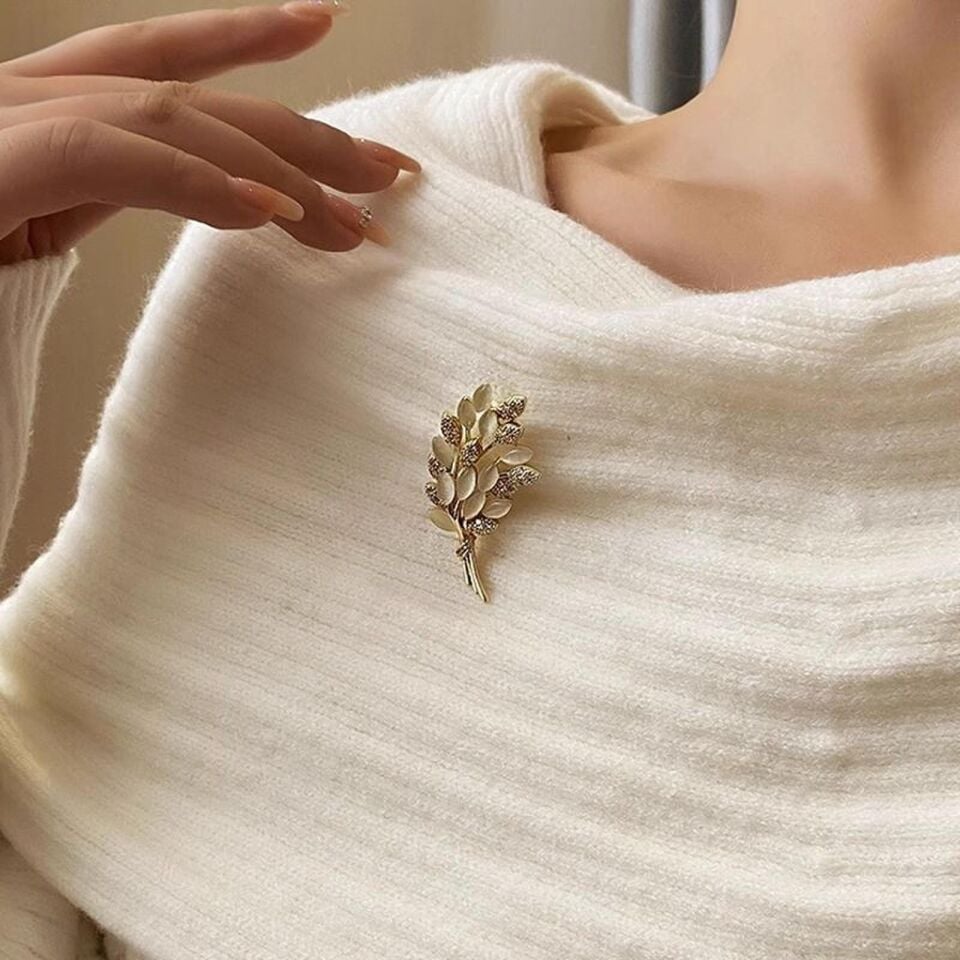 Zarif Kristal Yaprak Salkımı Broş