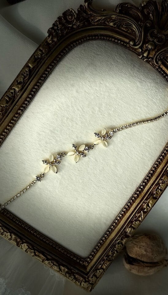 Vintage Çiçek Figürlü İnci ve Zirkon Taşlı Bileklik