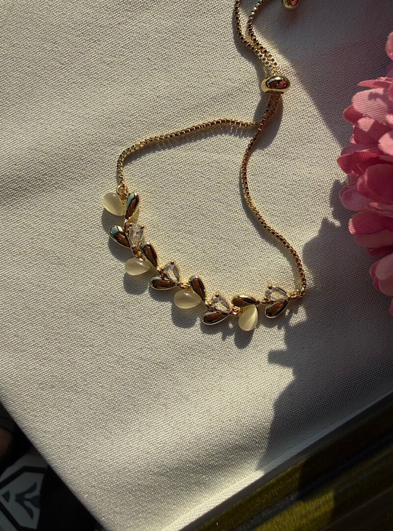 Minimal Yaprak Detaylı Zirkon Taşlı Asansör Bileklik