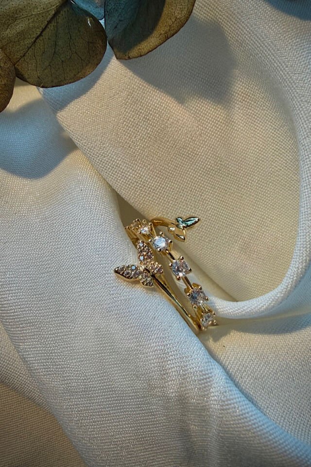 Minimal Kelebek Figürlü Taşlı Vintage Yüzük