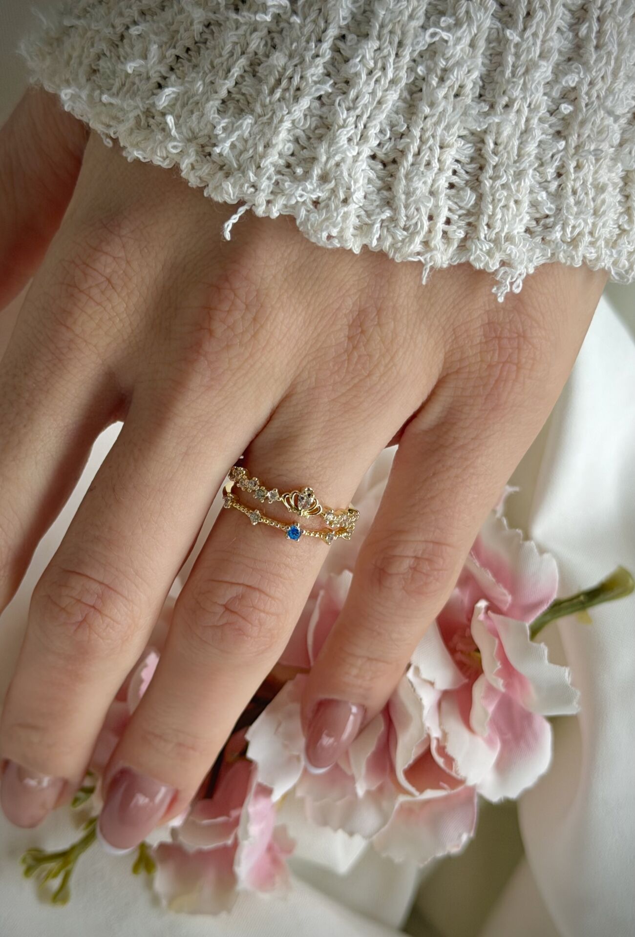 Vintage Taç Detaylı Mavi Taşlı Yüzük