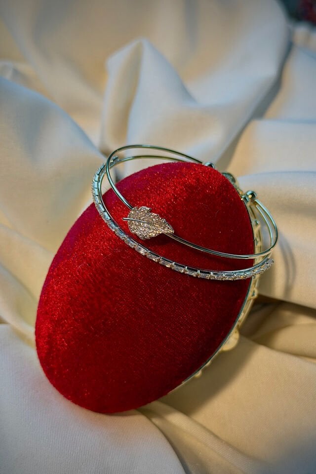 Vintage Yaprak Figürlü Zirkon Taşlı Halka Bileklik