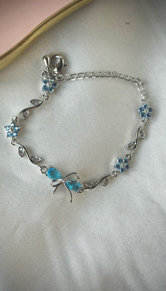 Mavi Taşlı Fiyonk Detaylı Yaprak Tasarım Bileklik