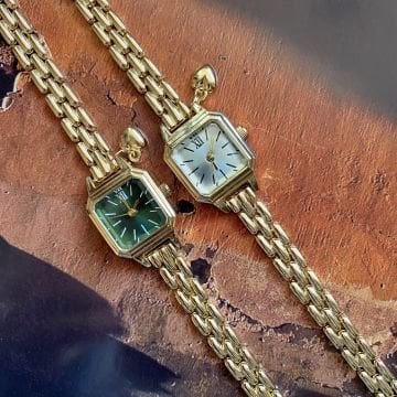Kalp Charm Detaylı Vintage Saat
