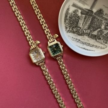 Kalp Charm Detaylı Vintage Saat