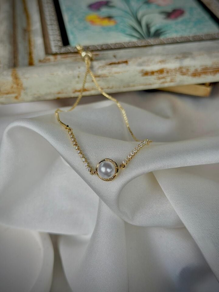 İnci Detaylı Zirkon Taşlı Vintage Asansör Bileklik