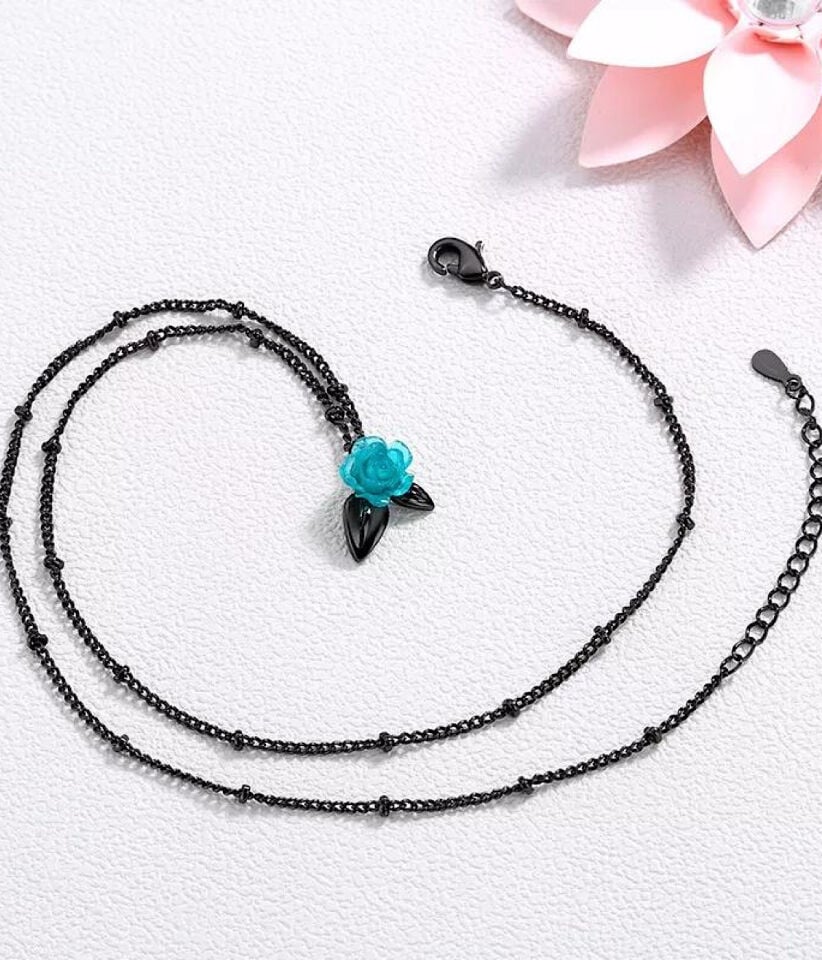 Mavi Gül ve Diken Tasarım Gümüş Kolye