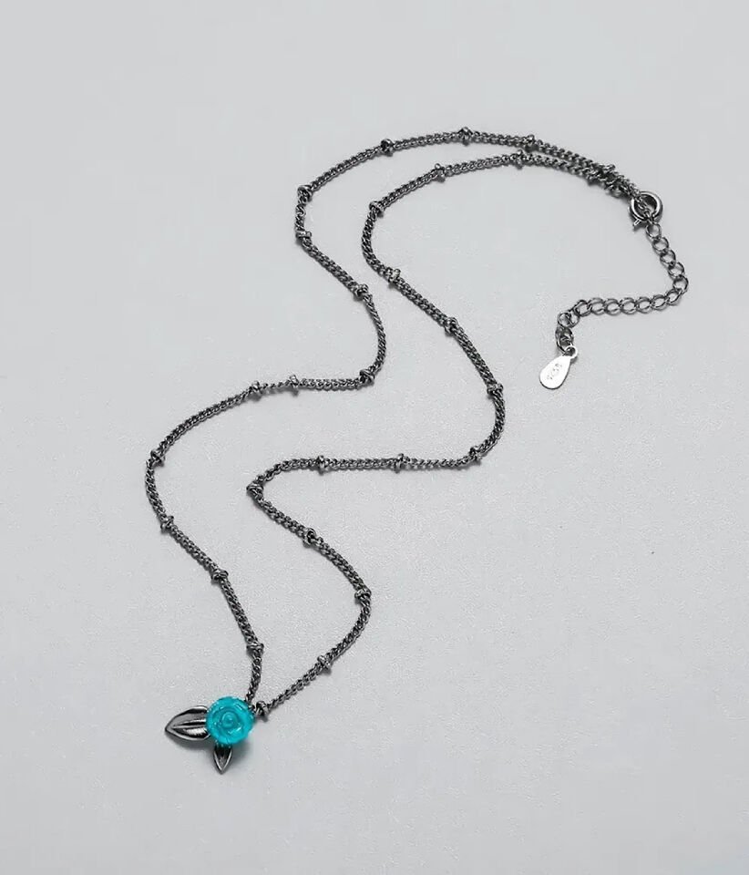 Mavi Gül ve Diken Tasarım Gümüş Kolye