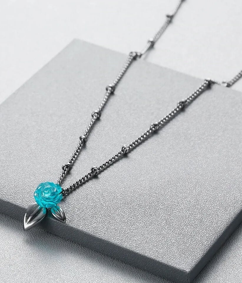 Mavi Gül ve Diken Tasarım Gümüş Kolye