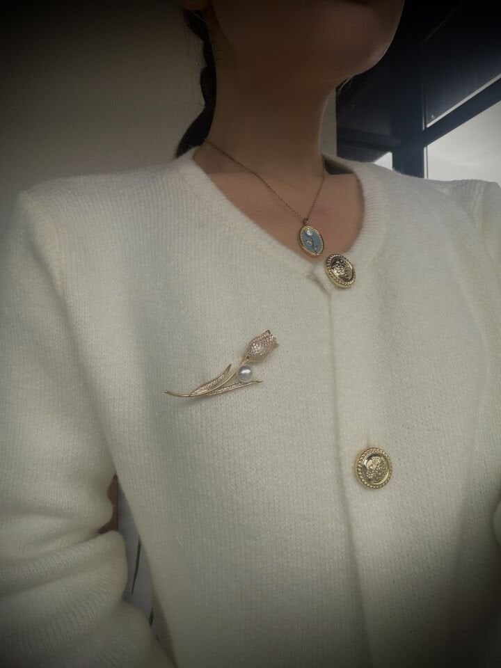 İnci Detaylı Lale Figürlü Zirkon Vintage Broş
