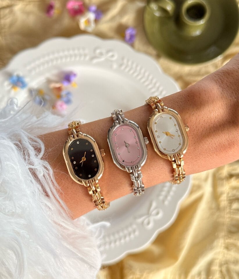 Oval Kadran Taş Detaylı Vintage Saat