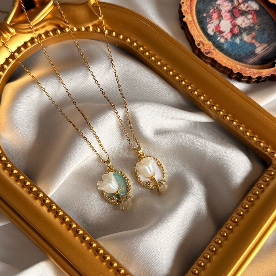 Vintage Lale Tasarım Çelik Kolyeler