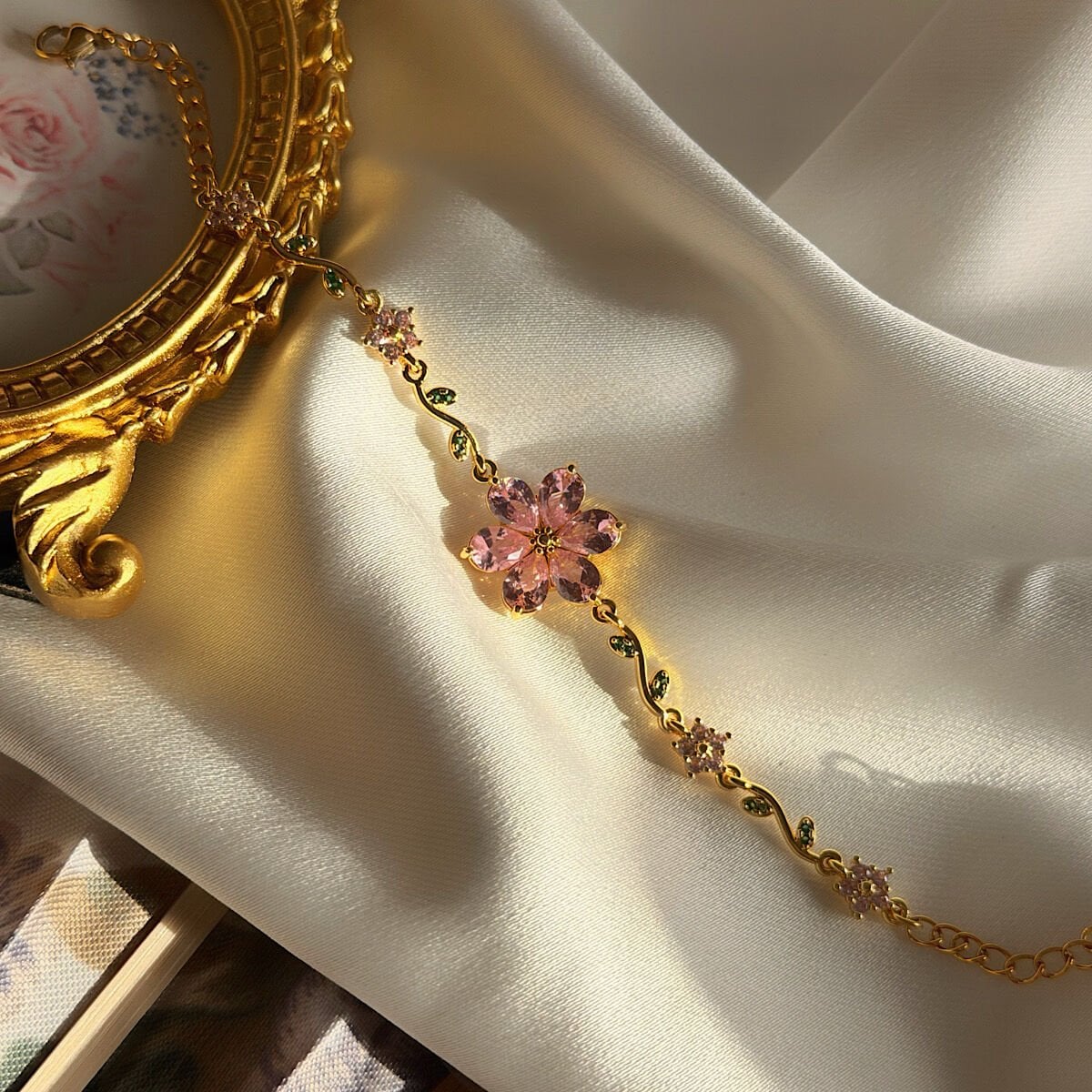 Vintage Pembe Çiçek Tasarım Bileklik