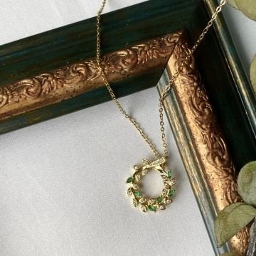 Kristal Taşlı Yaprak Çelik Kolye