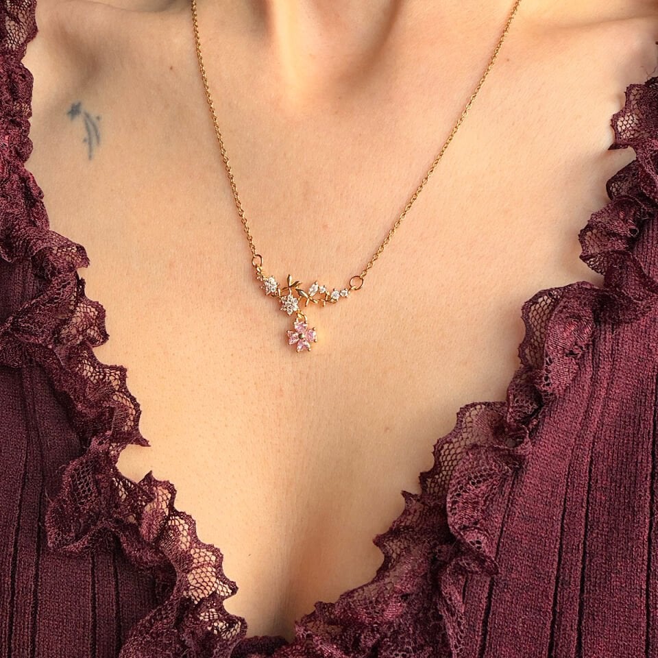 Peri Çiçeği Tasarım Çelik Kolye