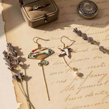 Leylek ve Yelpaze Küpe