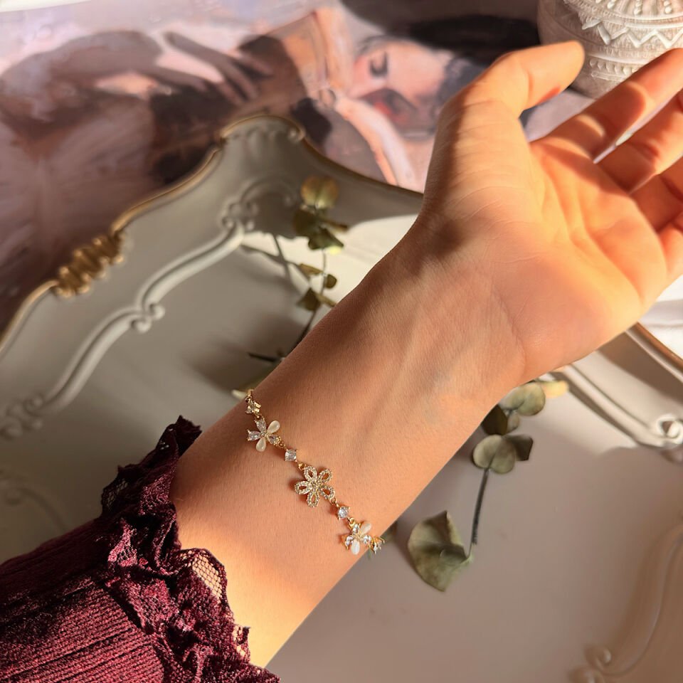 Masal Çiçeği Tasarım Asansör Bileklik