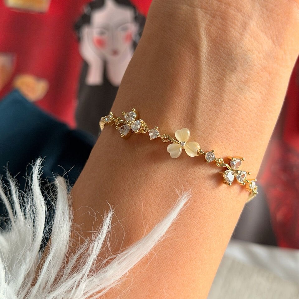 Yonca Figürlü Zirkon Taşlı Vintage Bileklik
