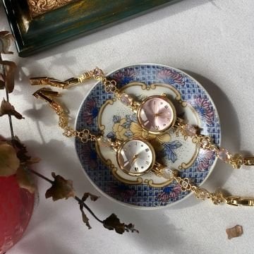 Vintage Taşlı Yonca Tasarım Saat