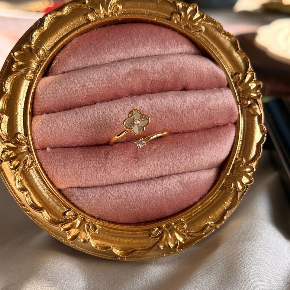 Zarif Yonca Figürlü Vintage Yüzük