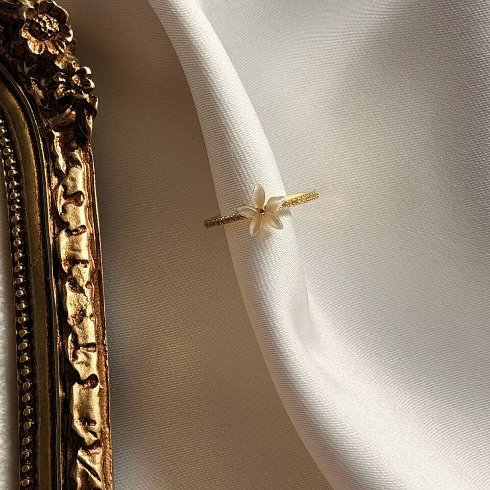 Peri Çiçeği Tasarım Yüzük