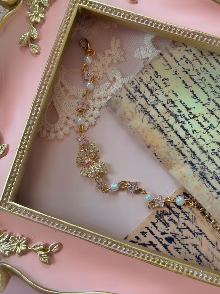 Vintage Kelebek Figürlü İncili Bileklik