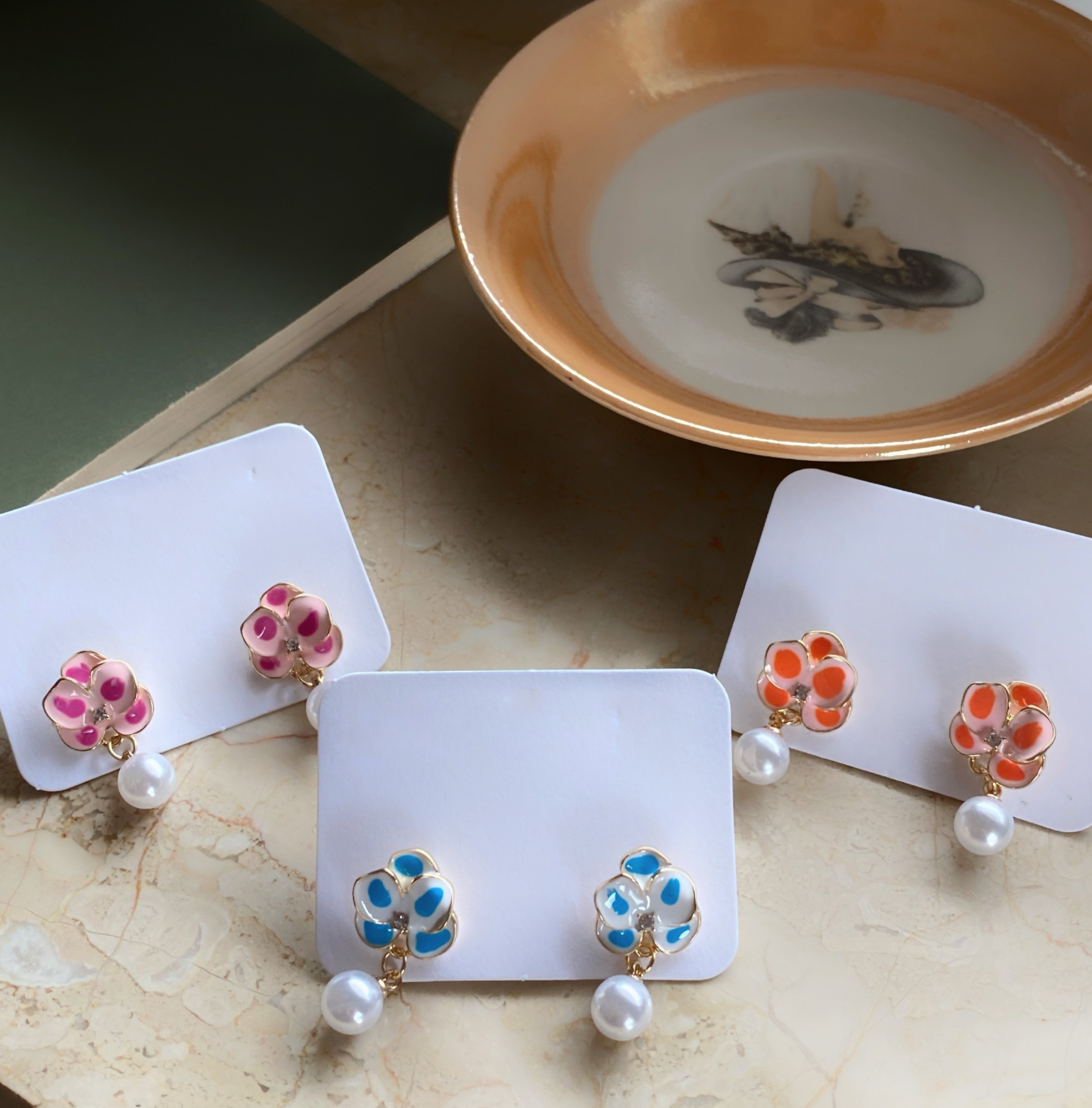 İnci Detaylı Renkli Vintage Küpeler