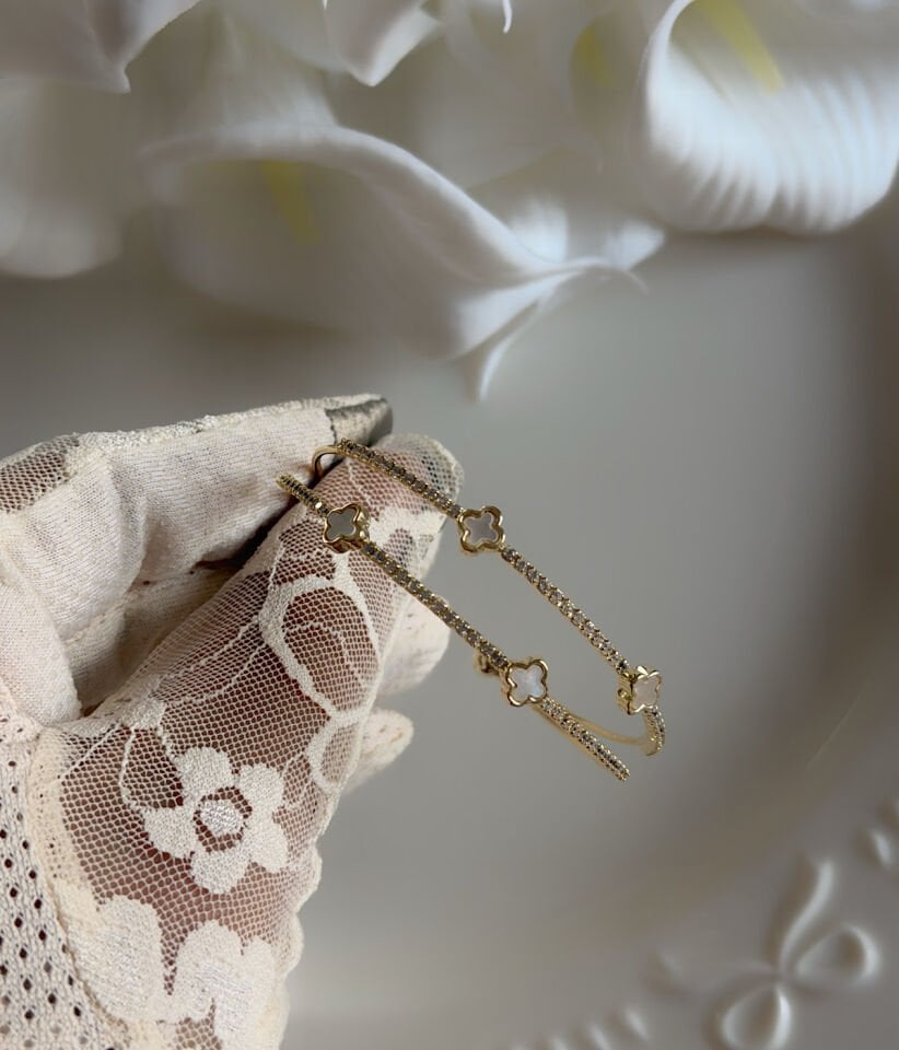 Vintage Yonca Motifli Zirkon Taşlı Kadın Halka Bileklik