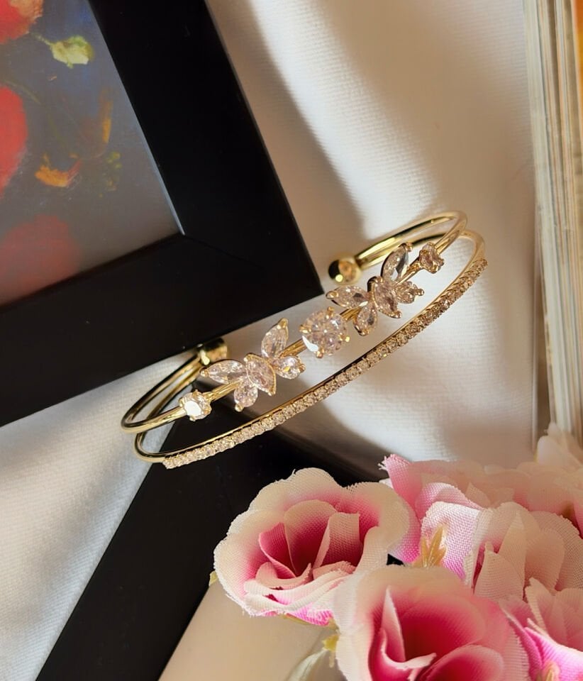 Zirkon Taşlı Kelebek Figürlü Zarif Kadın Bileklik