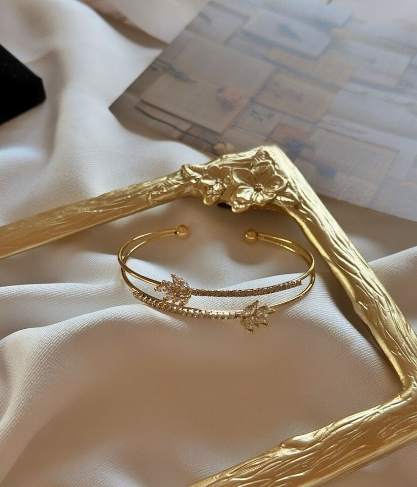 Lotus Çiçeği Zirkon Taşlı Kadın Halka Bileklik