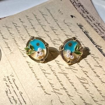 Çerçeve Tasarım İnci Detay Vintage Küpe
