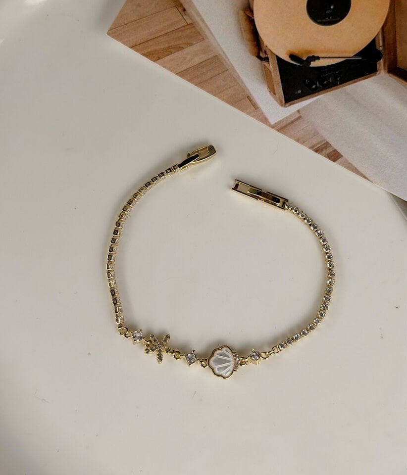 Yıldızlı Deniz Kabuğu Figürlü Tasarım Bileklik