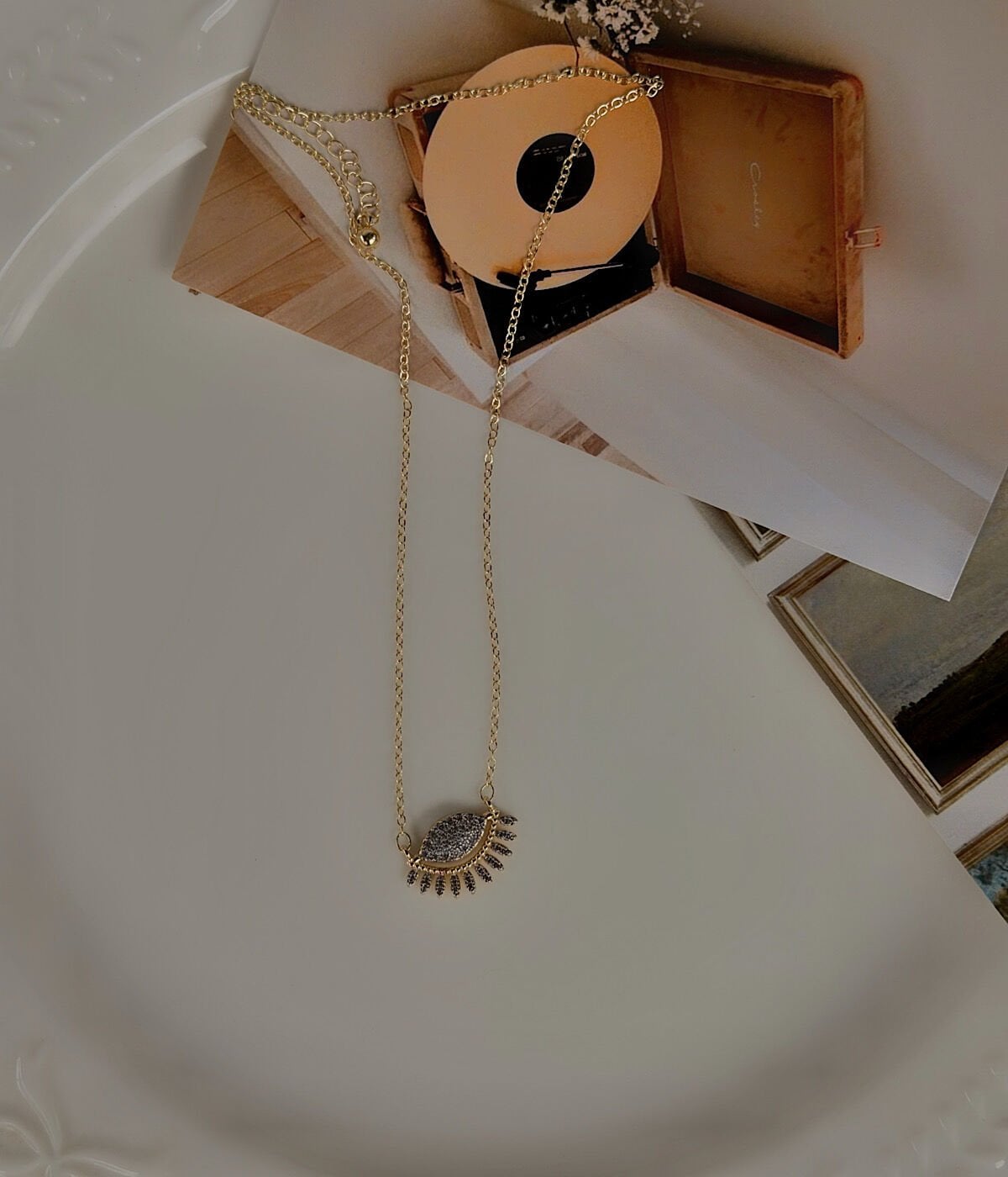 Zirkon Taşlı Tasarım Göz Kolye