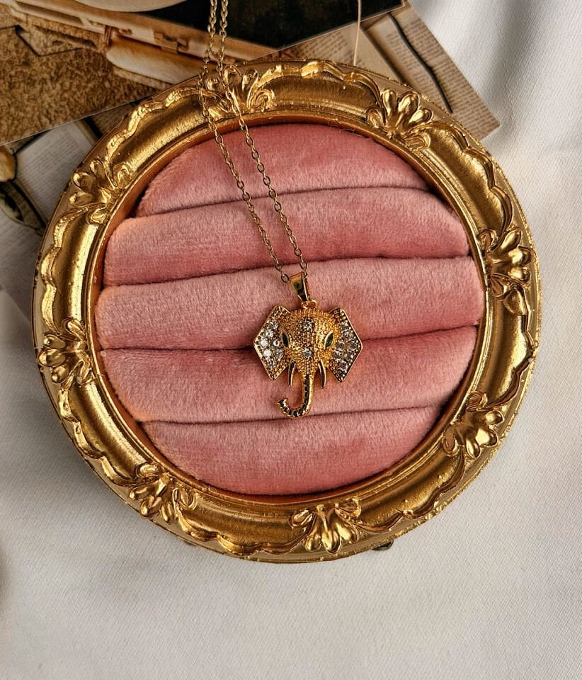 Fil Figürlü Gold Tasarım Kolye