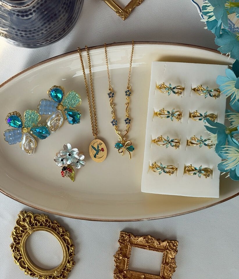 Mavi Çiçek ve Kuş Detaylı Set