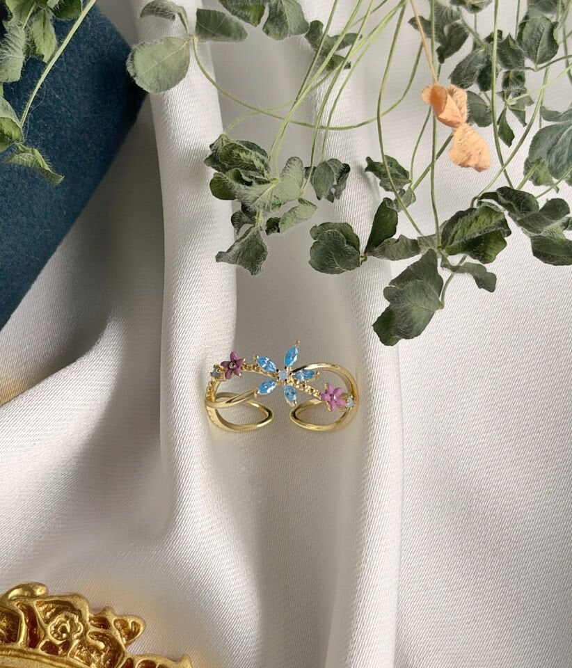 Pembe ve Mavi Çiçek Tasarım Yüzük