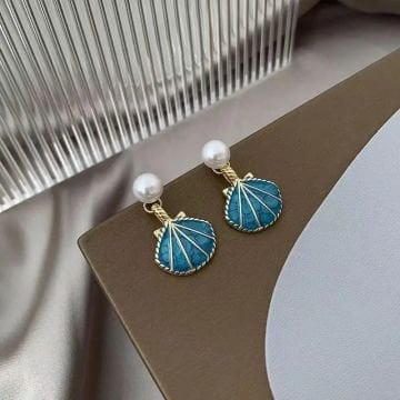 Mavi Kabuk İnci Saplama Küpe