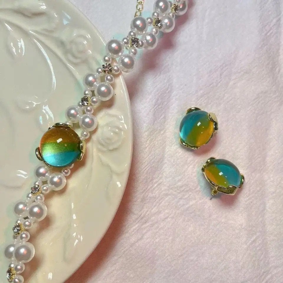 Vintage Yeşil Taşlı Küpe