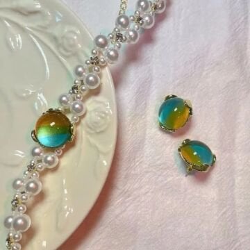 Vintage Yeşil Taşlı Küpe