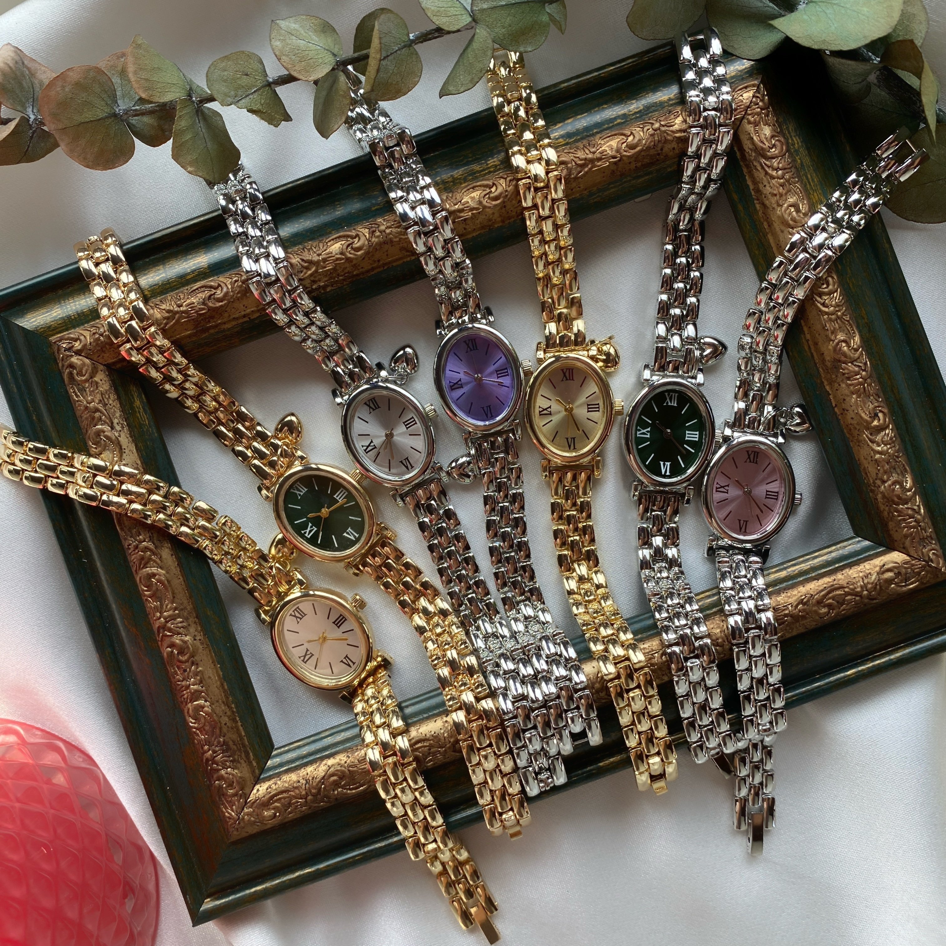 Vintage Oval Tasarım Kalp Charm Detaylı Saat