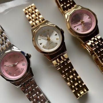 Tasarım Çerçeve Çelik Saatler