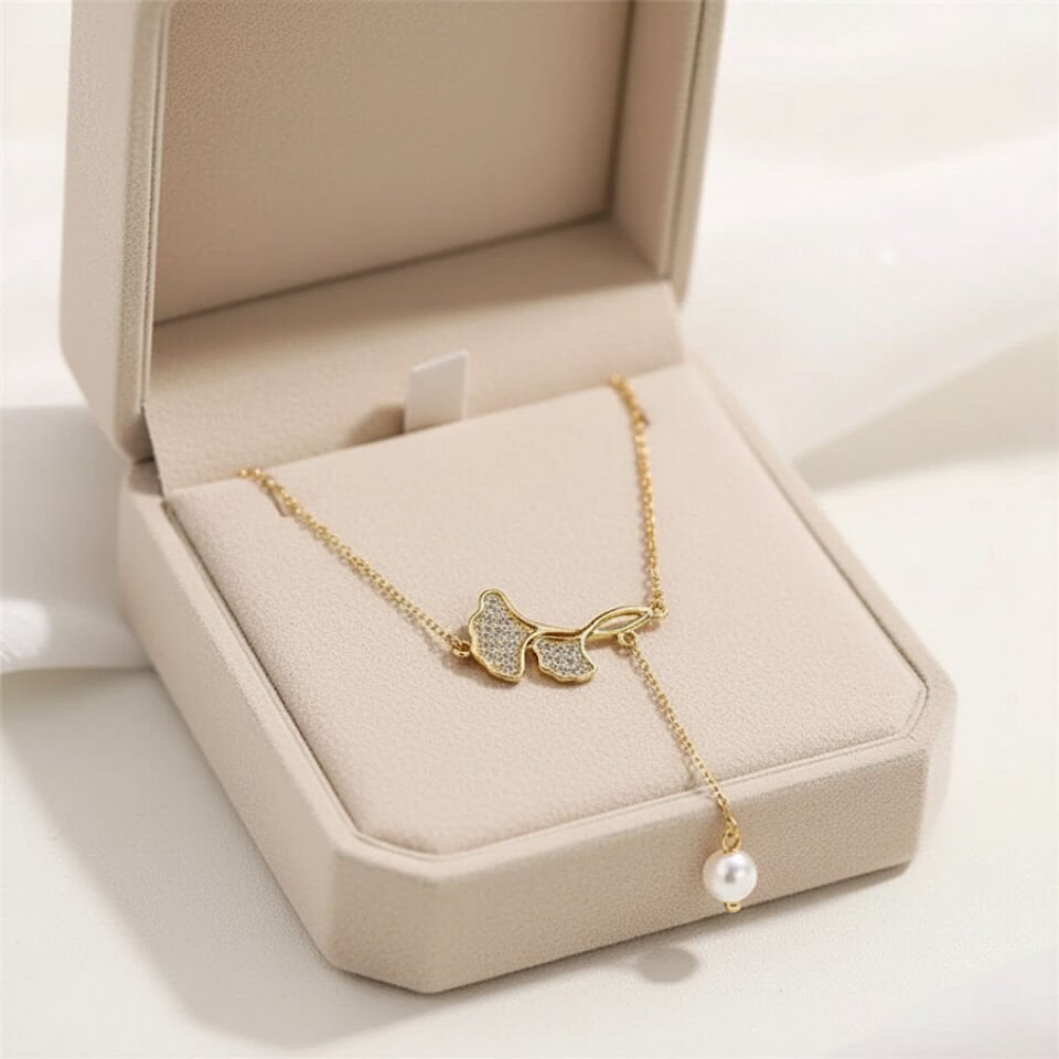 İnci Detaylı Yaprak Tasarım Çelik Kolye